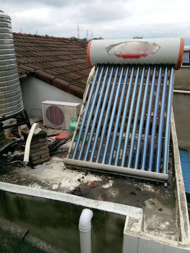 太陽能熱水器炸管應急處理與長期維護